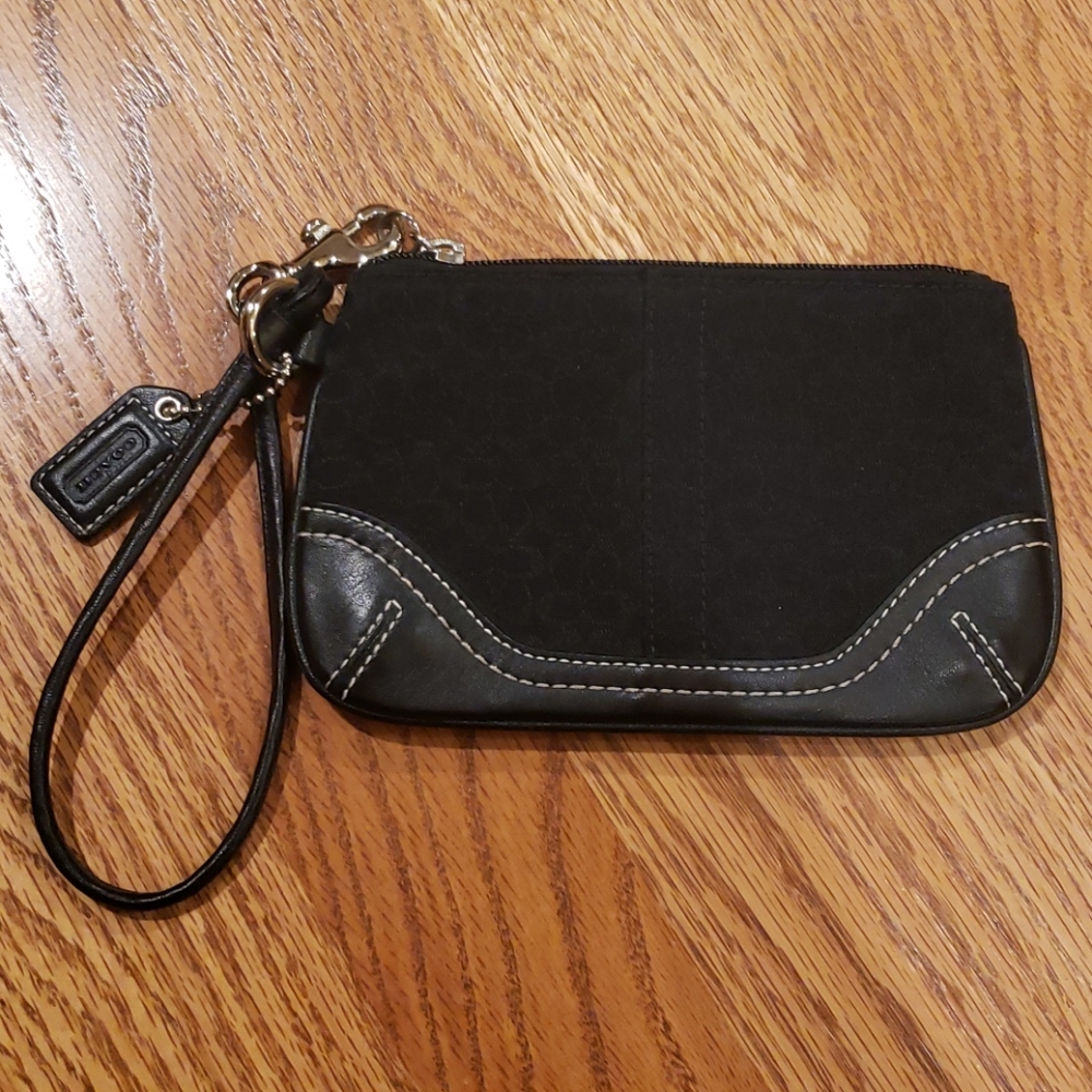 Wristlet